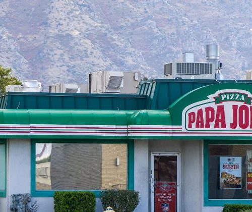 SHORT DRIVERS, PAPA JOHN’S EMBRACES THIRD-PARTY DELIVERY